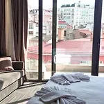 Hotel Taksim V 3*